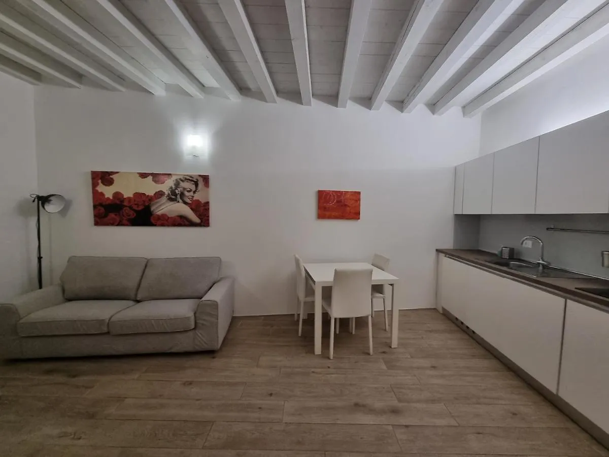 Profumo Di Lago Desenzano-By Goccia Di Lago 데센자노델가르다 이탈리아