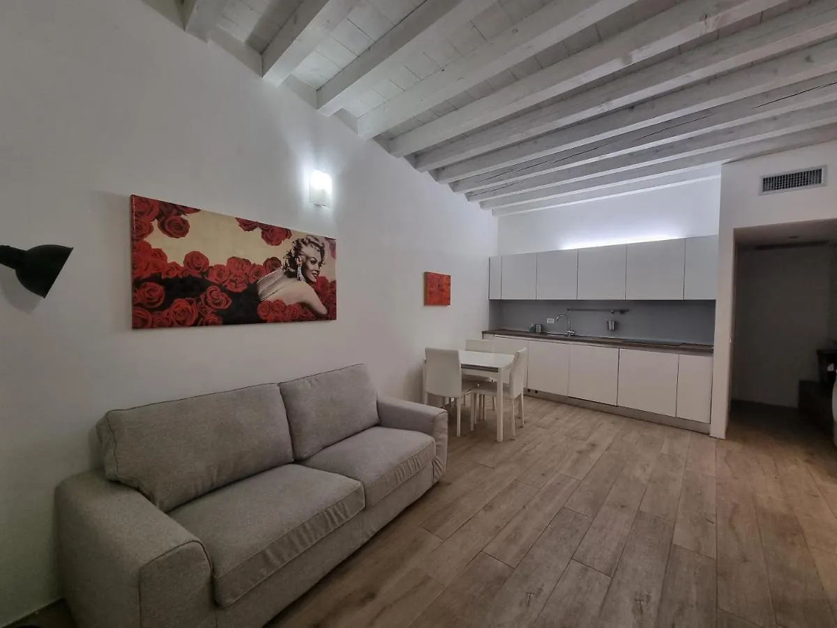 아파트 Profumo Di Lago Desenzano-By Goccia Di Lago 데센자노델가르다