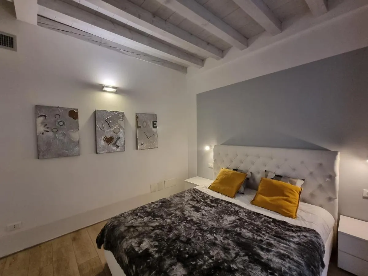 Profumo Di Lago Desenzano-By Goccia Di Lago 데센자노델가르다 0*,